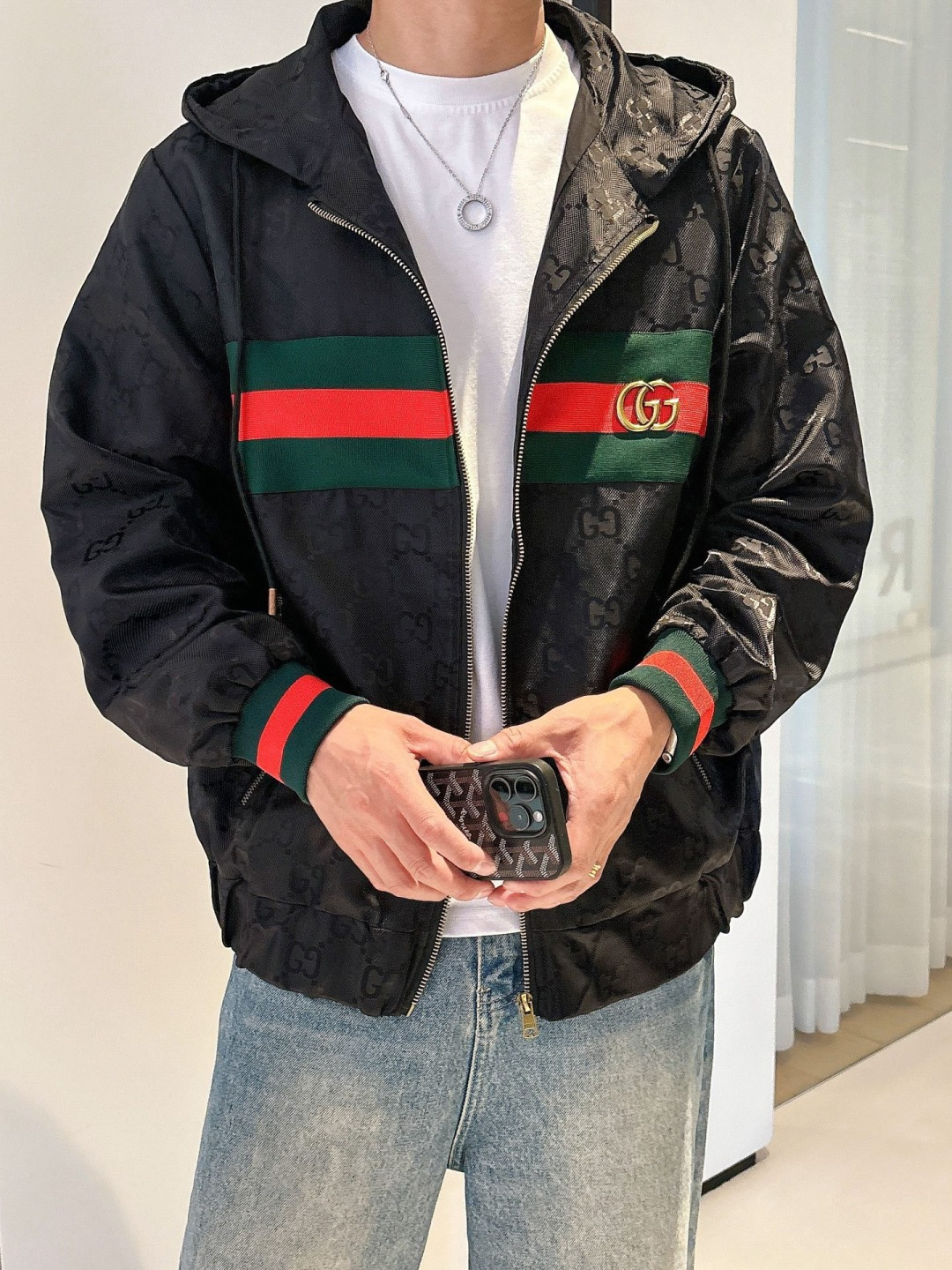 古奇 2025秋季新款夹克外套，秀场新品‼品相非常完美，舒适保暖，三标齐全色泽饱满诱人，非常出彩的设计，