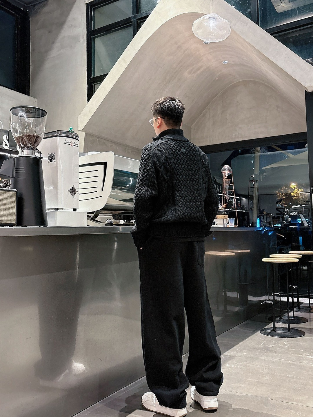 Lulu🔥🔥冬季新款休闲裤，采用优质纯棉加绒面料，手感柔软舒适，保暖性强，采用皮牌点缀，低调奢华，超级好