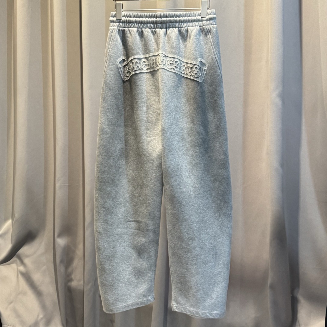 克罗心🌟秋冬新款休闲裤🆕采用优质面料，具有质感，松紧腰带设计，超级时尚洋气！码数：M-3XL 男女同款