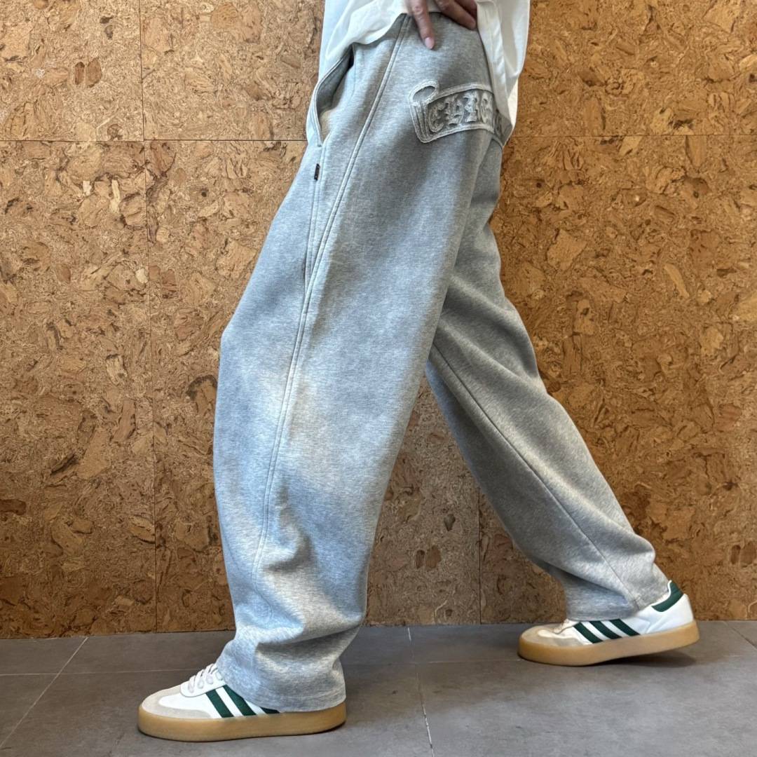 克罗心🌟秋冬新款休闲裤🆕采用优质面料，具有质感，松紧腰带设计，超级时尚洋气！码数：M-3XL 男女同款