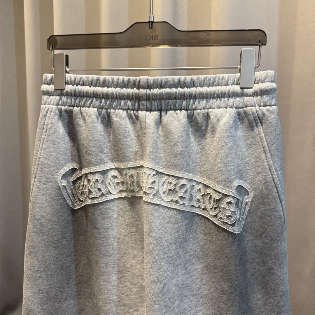 克罗心🌟秋冬新款休闲裤🆕采用优质面料，具有质感，松紧腰带设计，超级时尚洋气！码数：M-3XL 男女同款