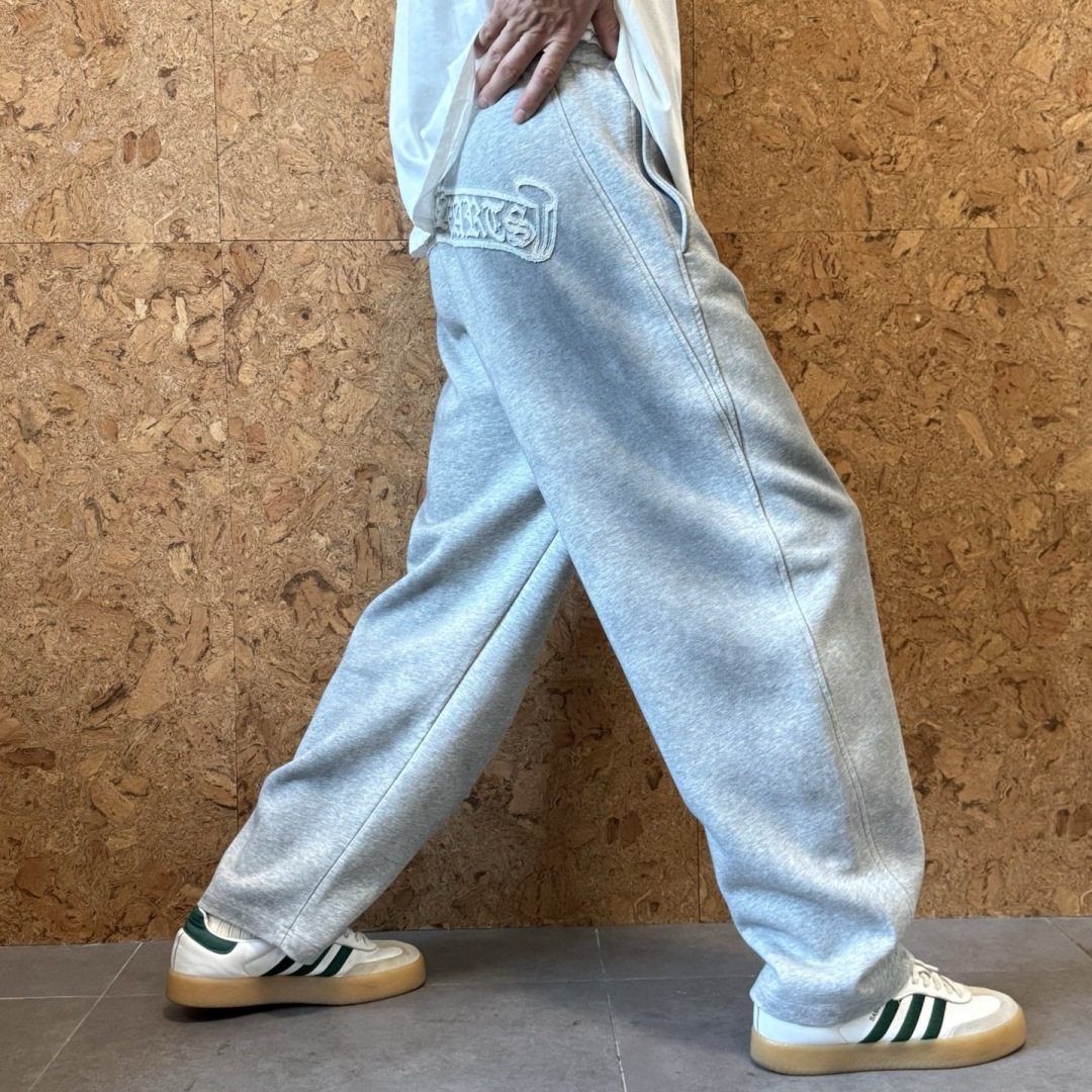 克罗心🌟秋冬新款休闲裤🆕采用优质面料，具有质感，松紧腰带设计，超级时尚洋气！码数：M-3XL 男女同款