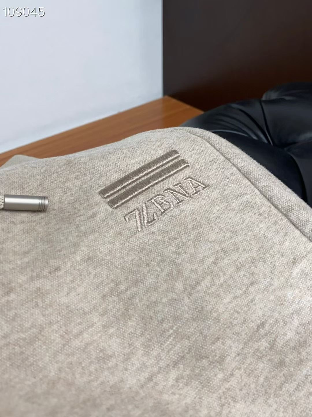 杰尼亚 2025秋冬上新高订轻奢休闲裤 现货供应 天丝+桑蚕丝+羊毛面料 抗皱免烫 舒适0压感 贴肤穿着