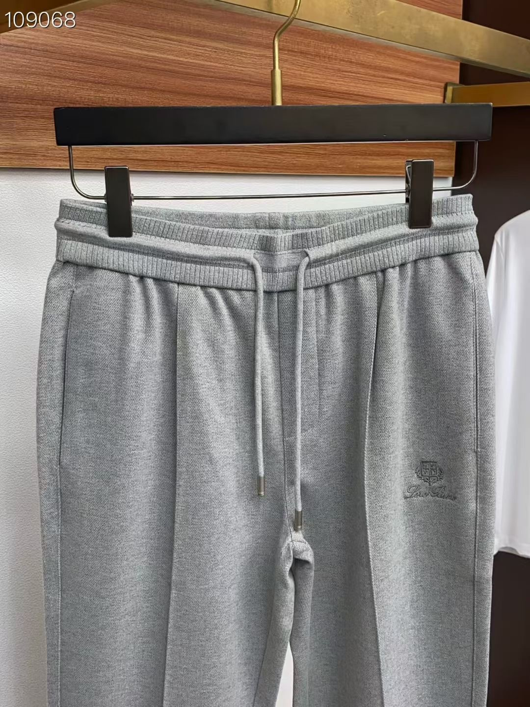 lP🆕秋冬上新高订轻奢休闲裤 现货供应 特殊成分再生纤维人字纹面料 抗皱免烫 舒适0压感 贴肤穿着全无压