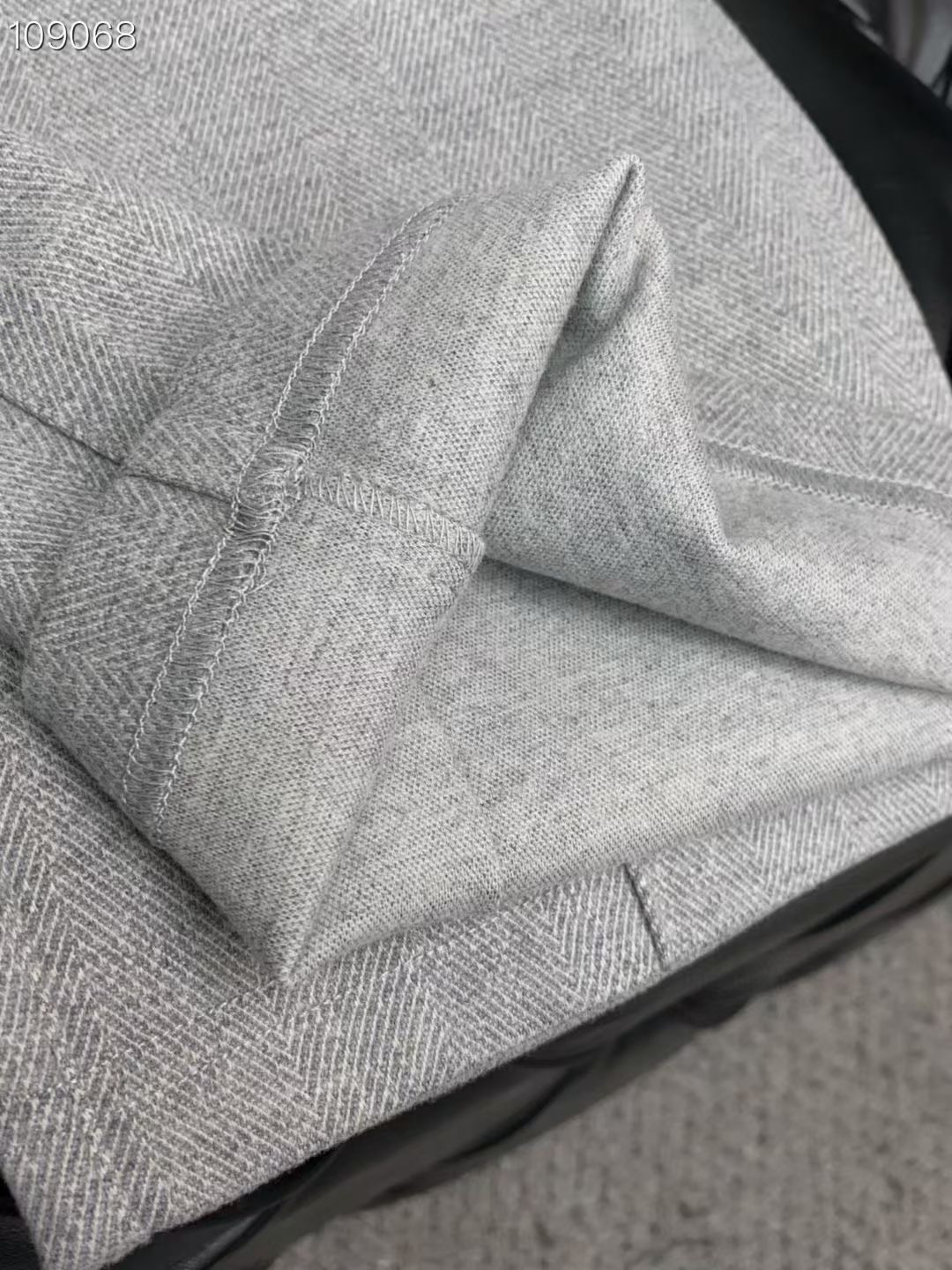 lP🆕秋冬上新高订轻奢休闲裤 现货供应 特殊成分再生纤维人字纹面料 抗皱免烫 舒适0压感 贴肤穿着全无压