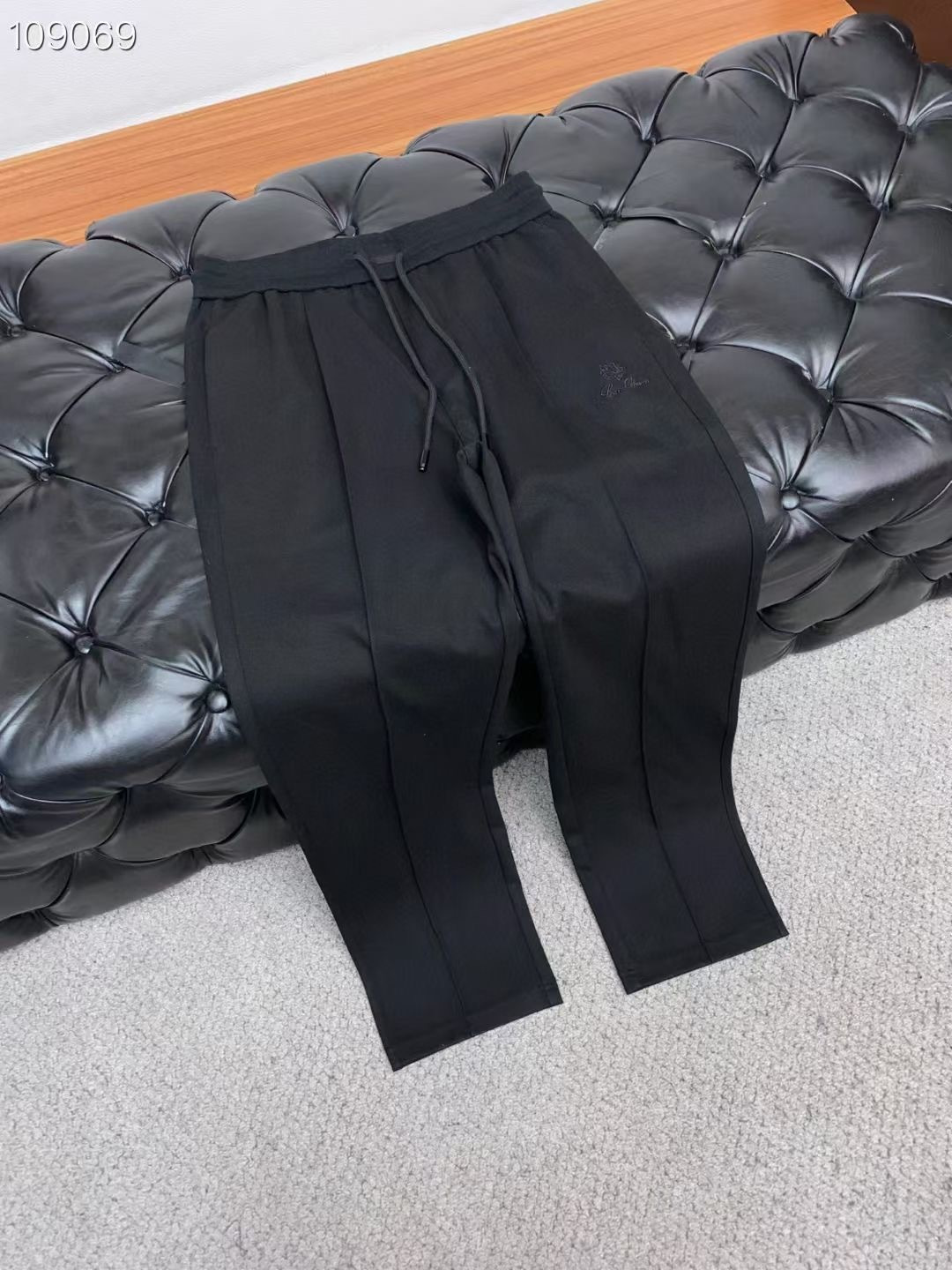 lP🆕 秋冬上新高订轻奢休闲裤 现货供应 特殊成分再生纤维人字纹面料 抗皱免烫 舒适0压感 贴肤穿着全无