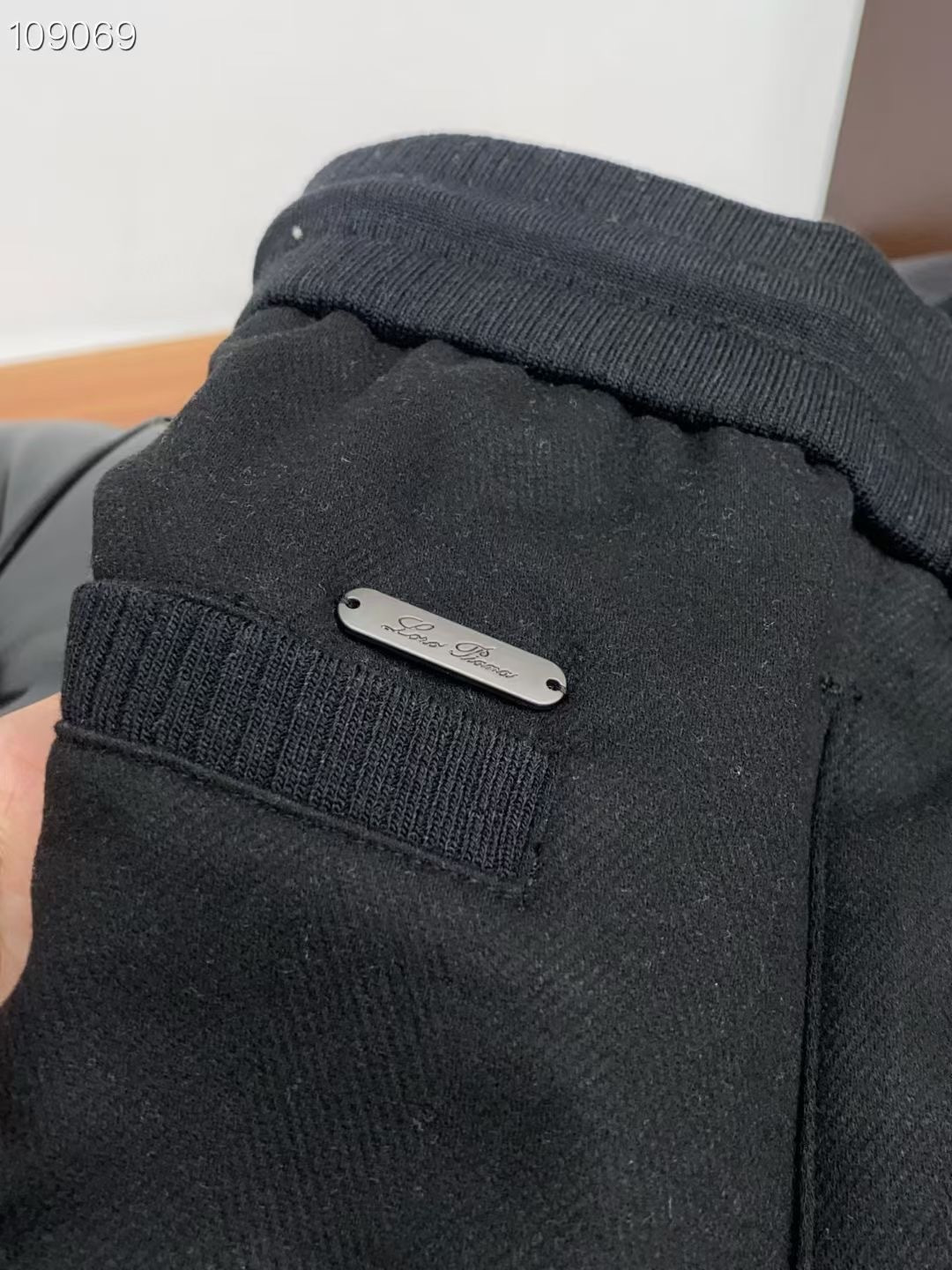 lP🆕 秋冬上新高订轻奢休闲裤 现货供应 特殊成分再生纤维人字纹面料 抗皱免烫 舒适0压感 贴肤穿着全无