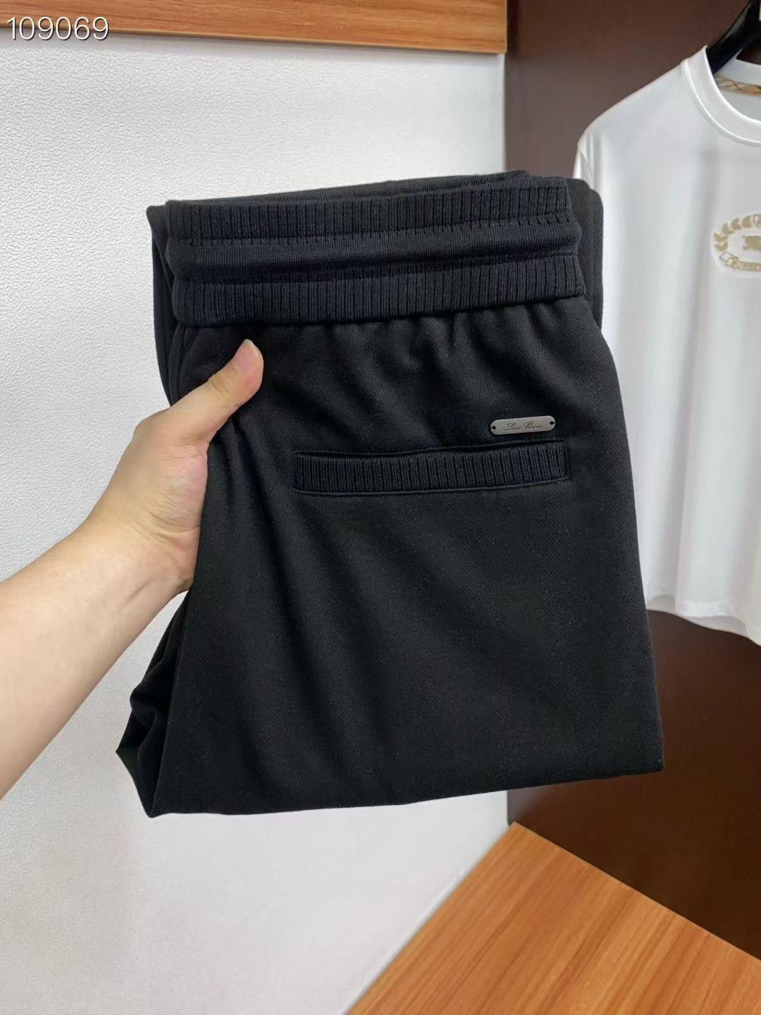 lP🆕 秋冬上新高订轻奢休闲裤 现货供应 特殊成分再生纤维人字纹面料 抗皱免烫 舒适0压感 贴肤穿着全无