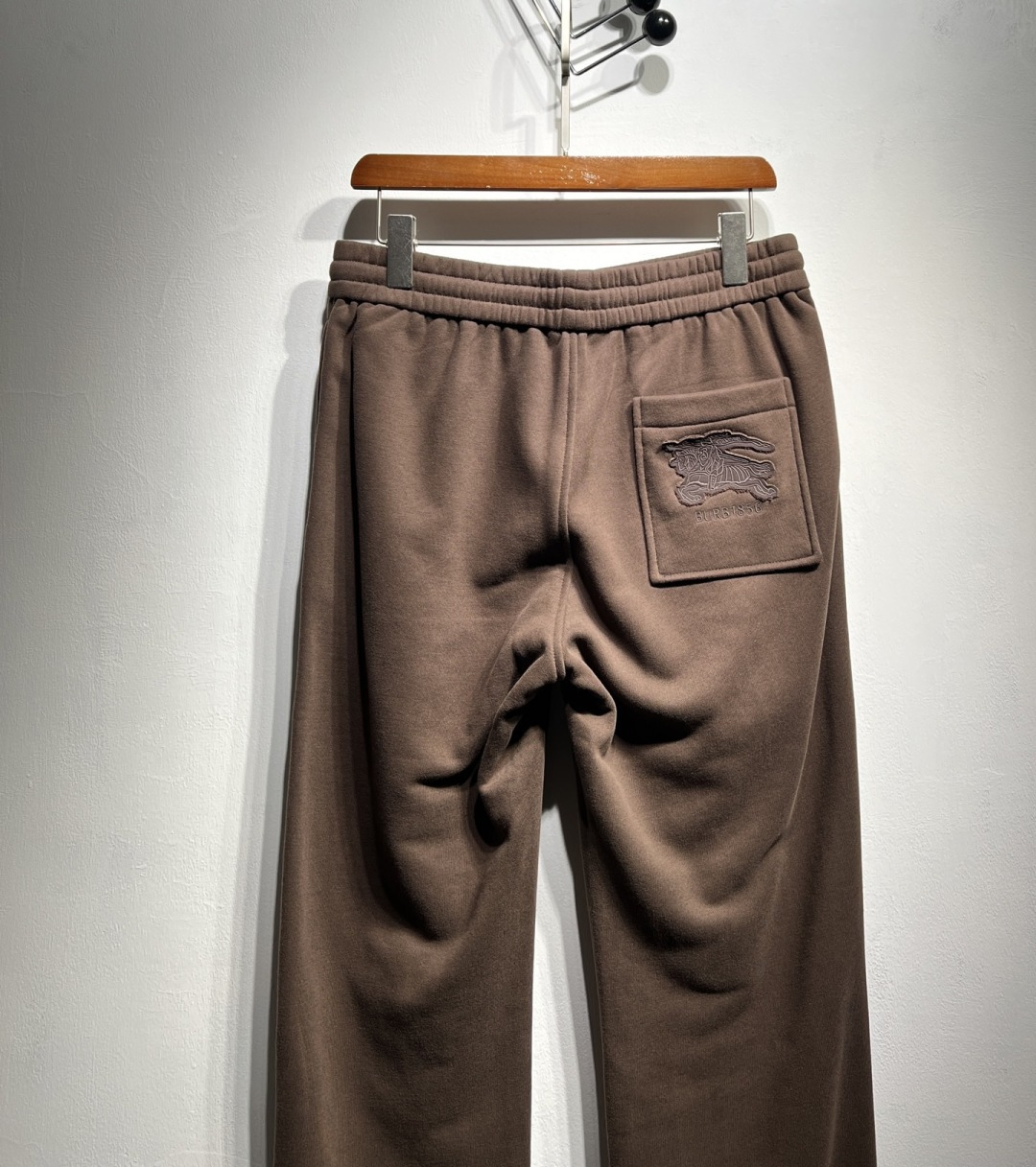 【新款加厚休闲裤】2025秋冬新款定制系列！一条好穿的裤子，必须有个舒适的版型，看一下上身的这条B家系列