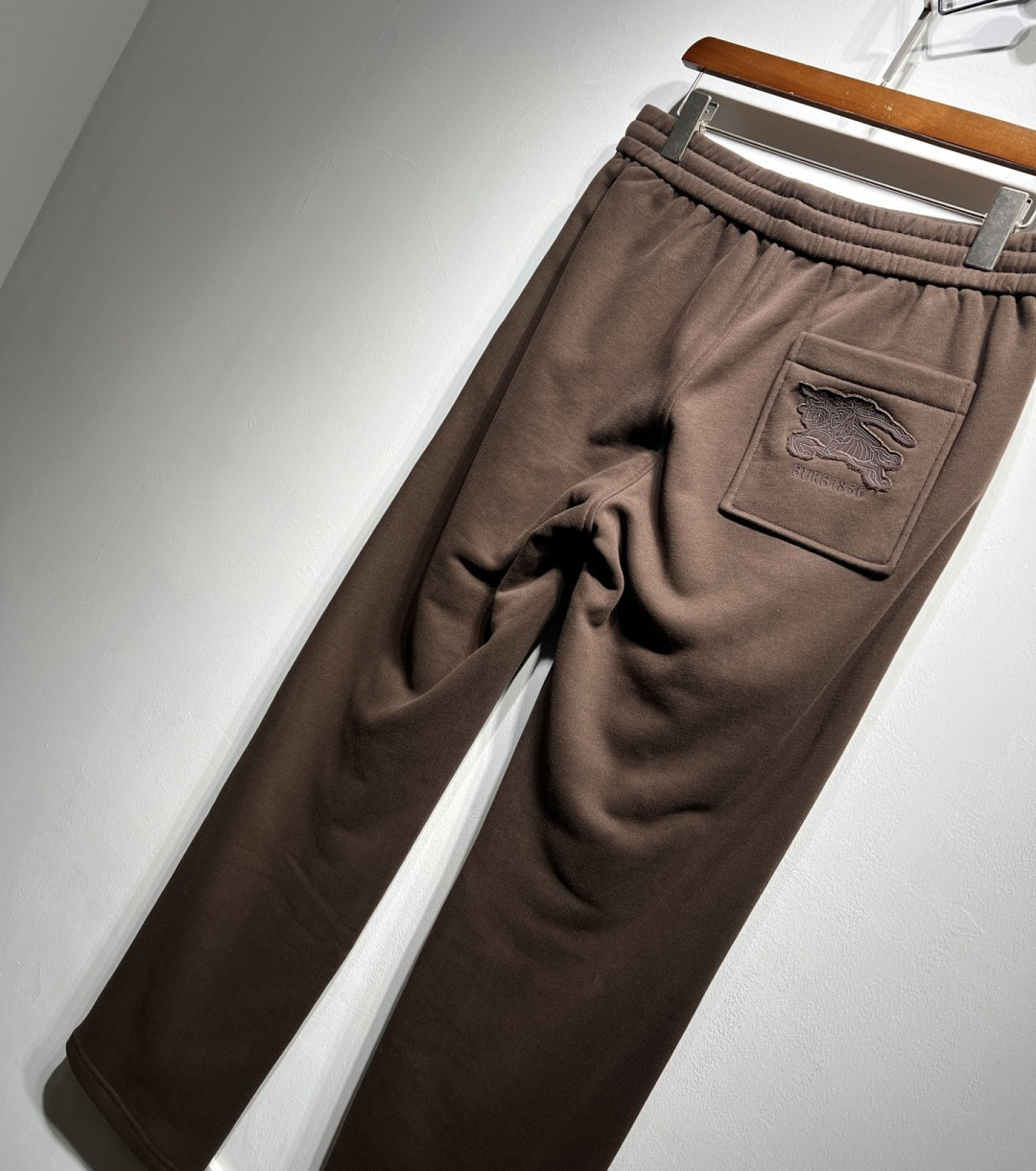 【新款加厚休闲裤】2025秋冬新款定制系列！一条好穿的裤子，必须有个舒适的版型，看一下上身的这条B家系列