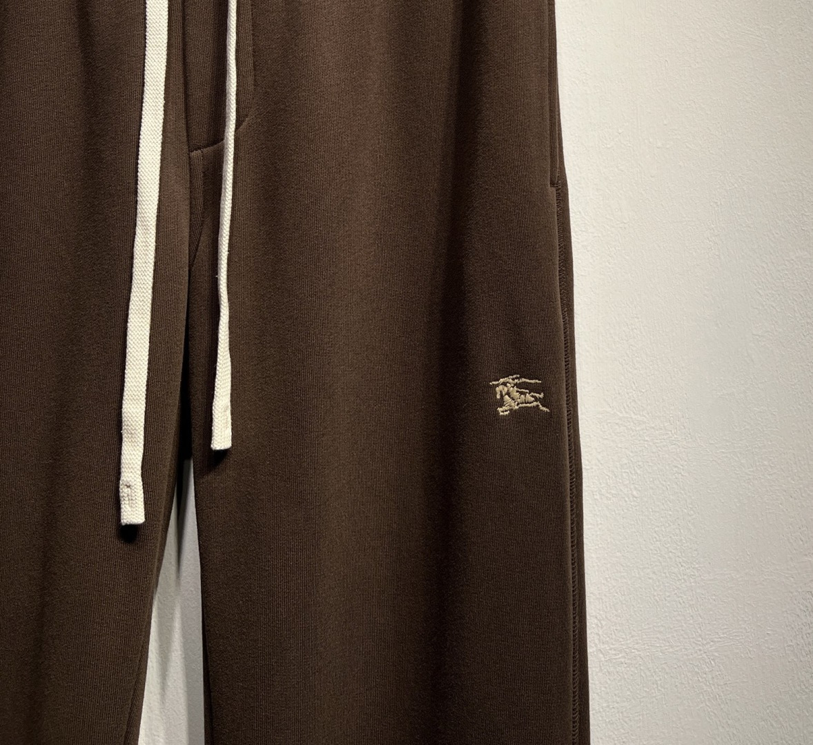 【新款加厚休闲裤】2025秋冬新款定制系列！一条好穿的裤子，必须有个舒适的版型，看一下上身的这条B家系列