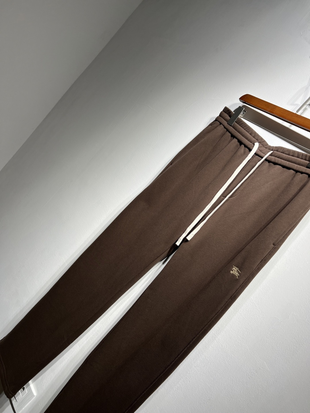 【新款加厚休闲裤】2025秋冬新款定制系列！一条好穿的裤子，必须有个舒适的版型，看一下上身的这条B家系列