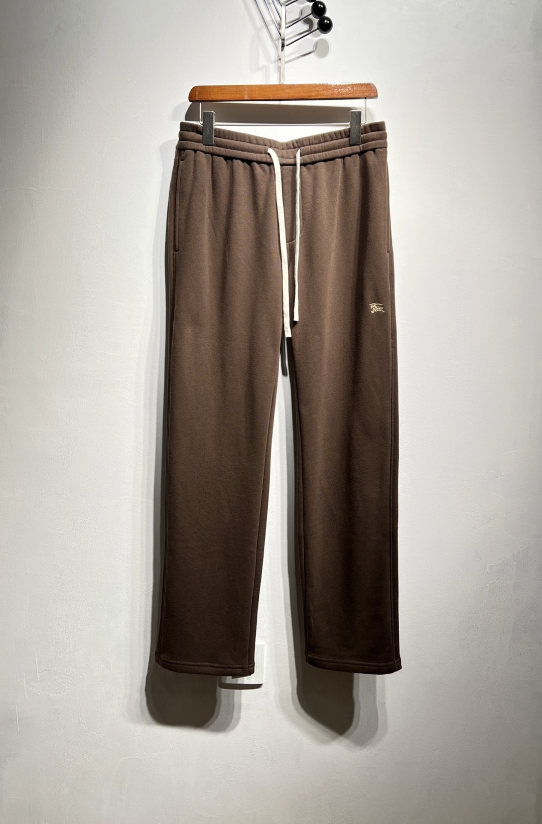 【新款加厚休闲裤】2025秋冬新款定制系列！一条好穿的裤子，必须有个舒适的版型，看一下上身的这条B家系列