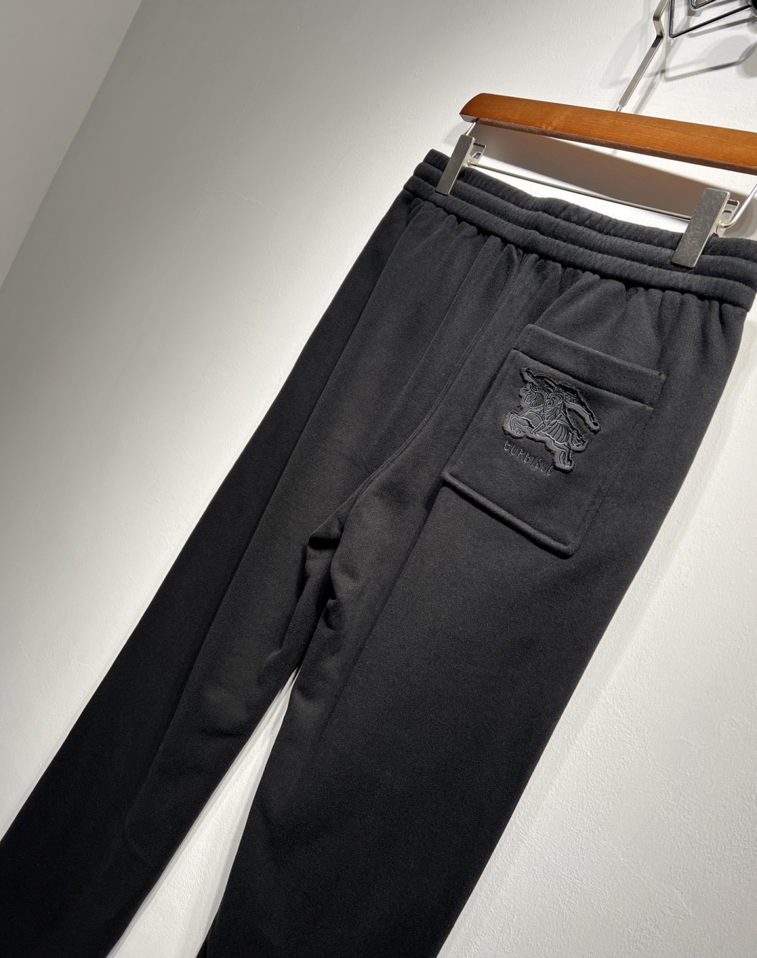 【新款加厚休闲裤】2025秋冬新款定制系列！一条好穿的裤子，必须有个舒适的版型，看一下上身的这条B家系列