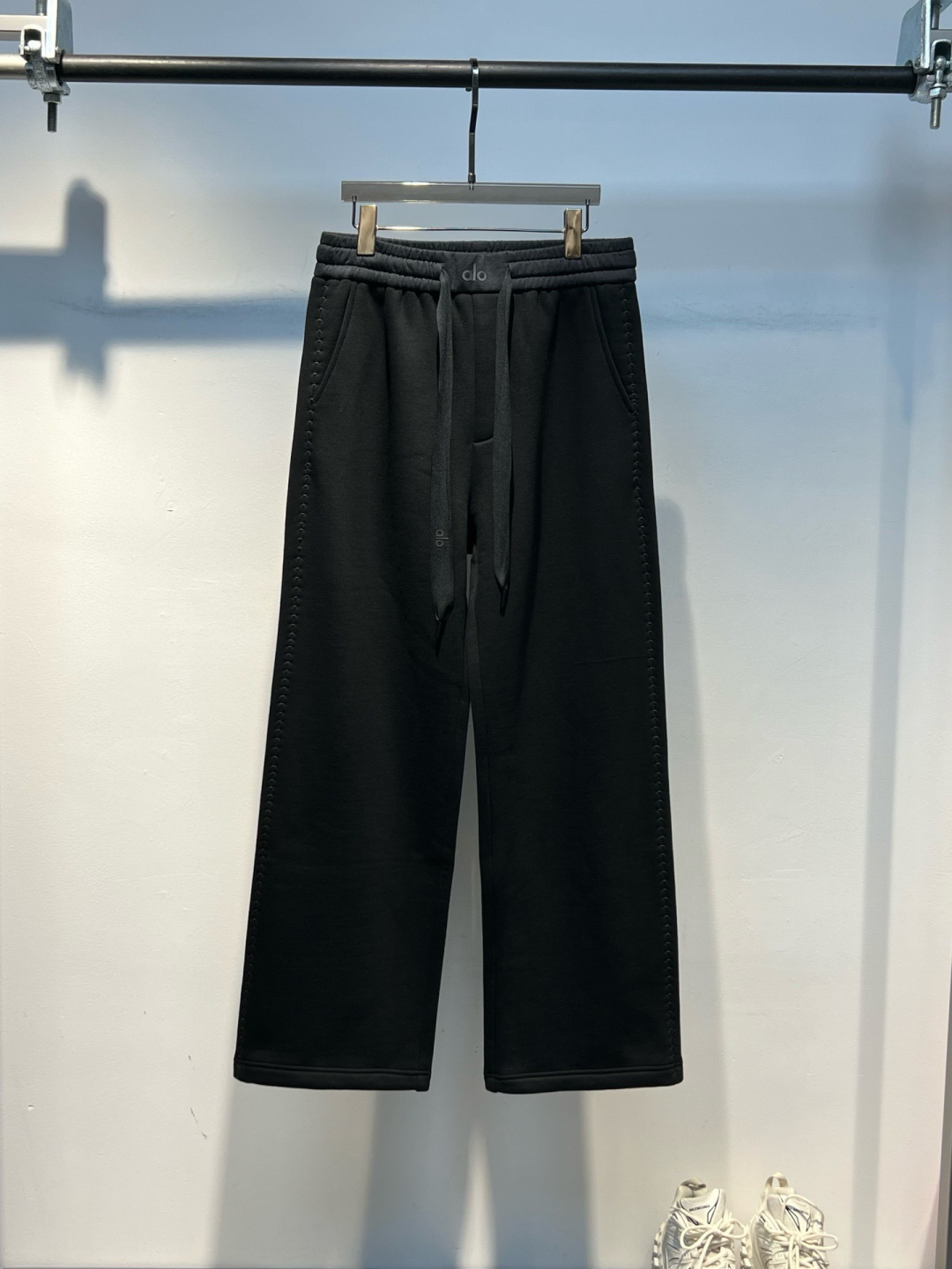 新款秋冬加绒裤子[庆祝][庆祝]码数：M-3xL颜色：黑款号：5206H