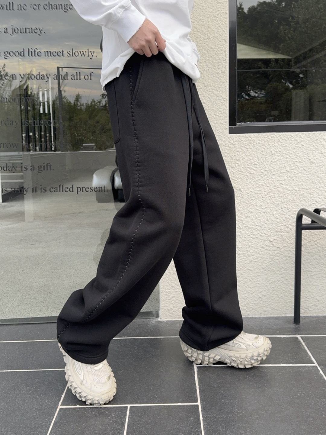 新款秋冬加绒裤子[庆祝][庆祝]码数：M-3xL颜色：黑款号：5206H