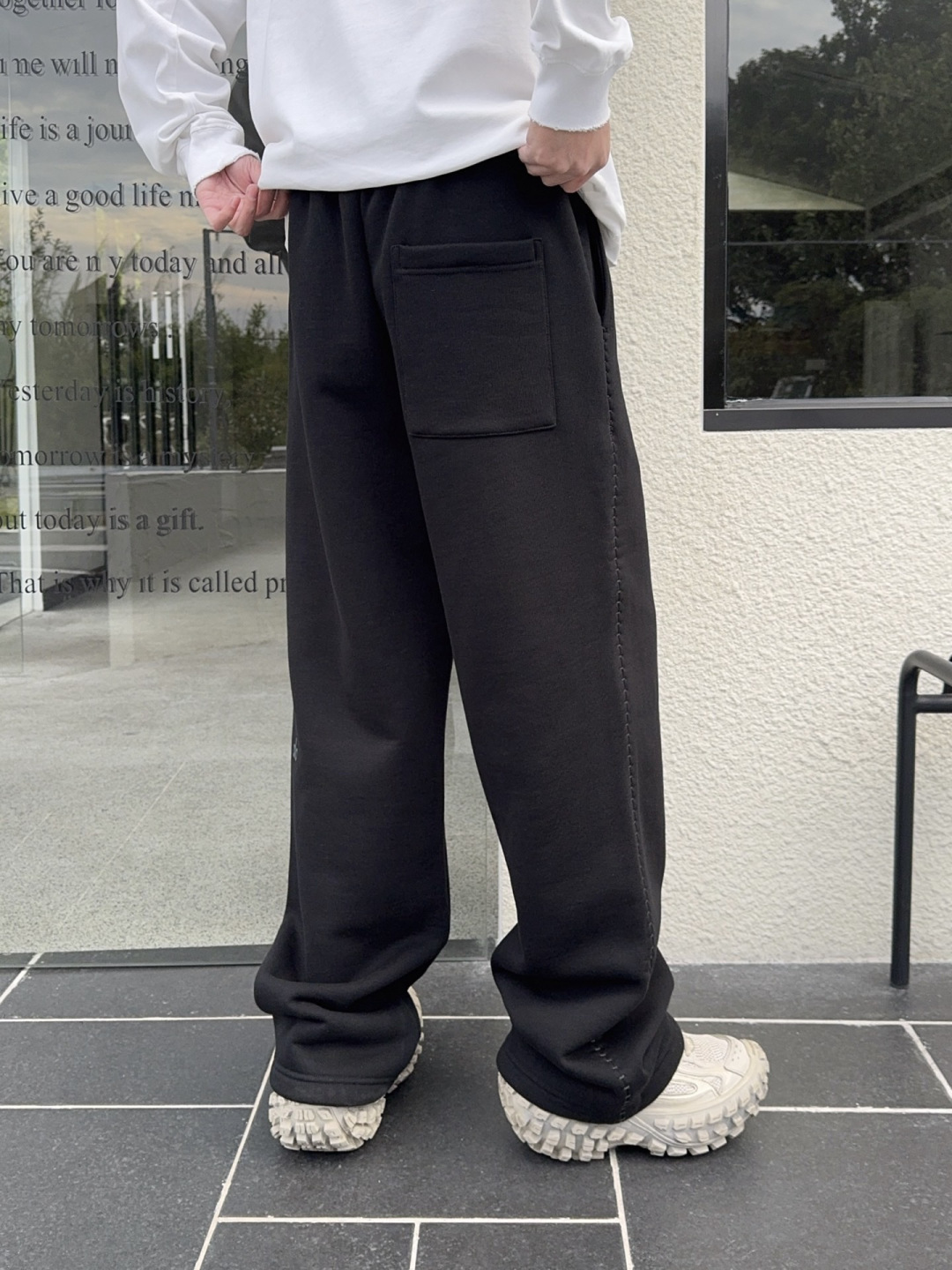 新款秋冬加绒裤子[庆祝][庆祝]码数：M-3xL颜色：黑款号：5206H