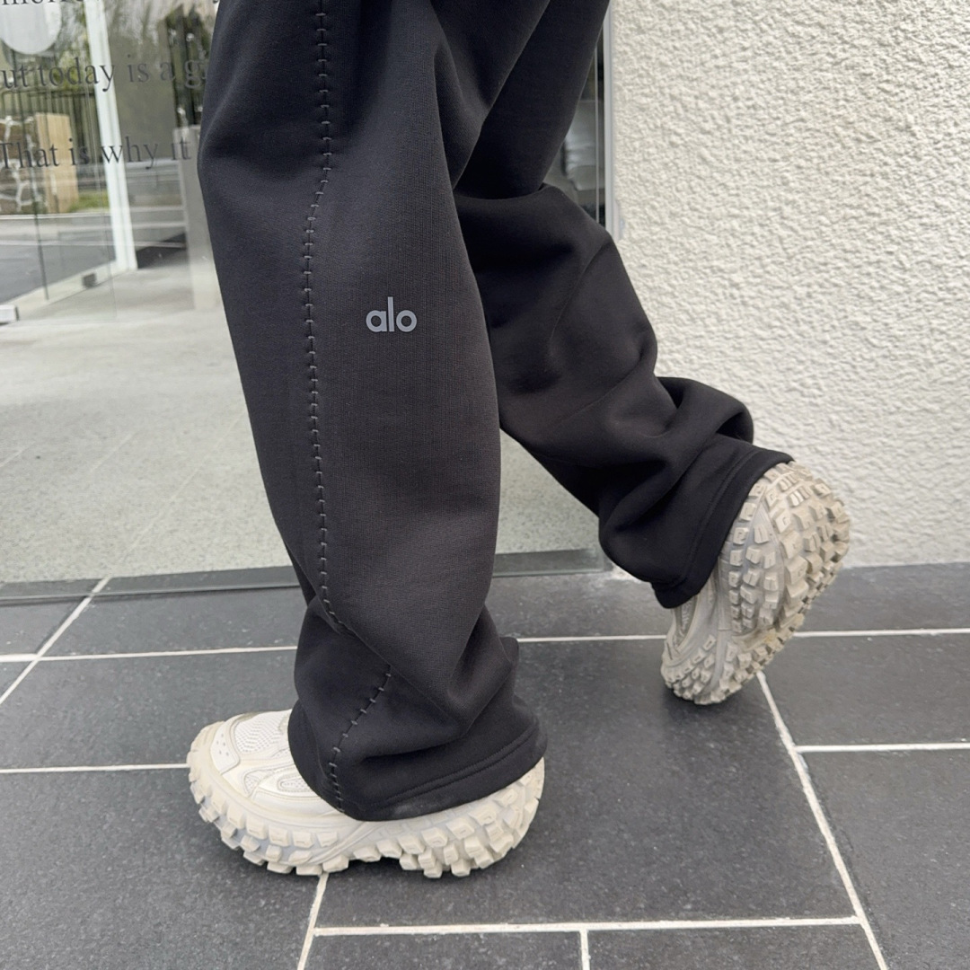 新款秋冬加绒裤子[庆祝][庆祝]码数：M-3xL颜色：黑款号：5206H