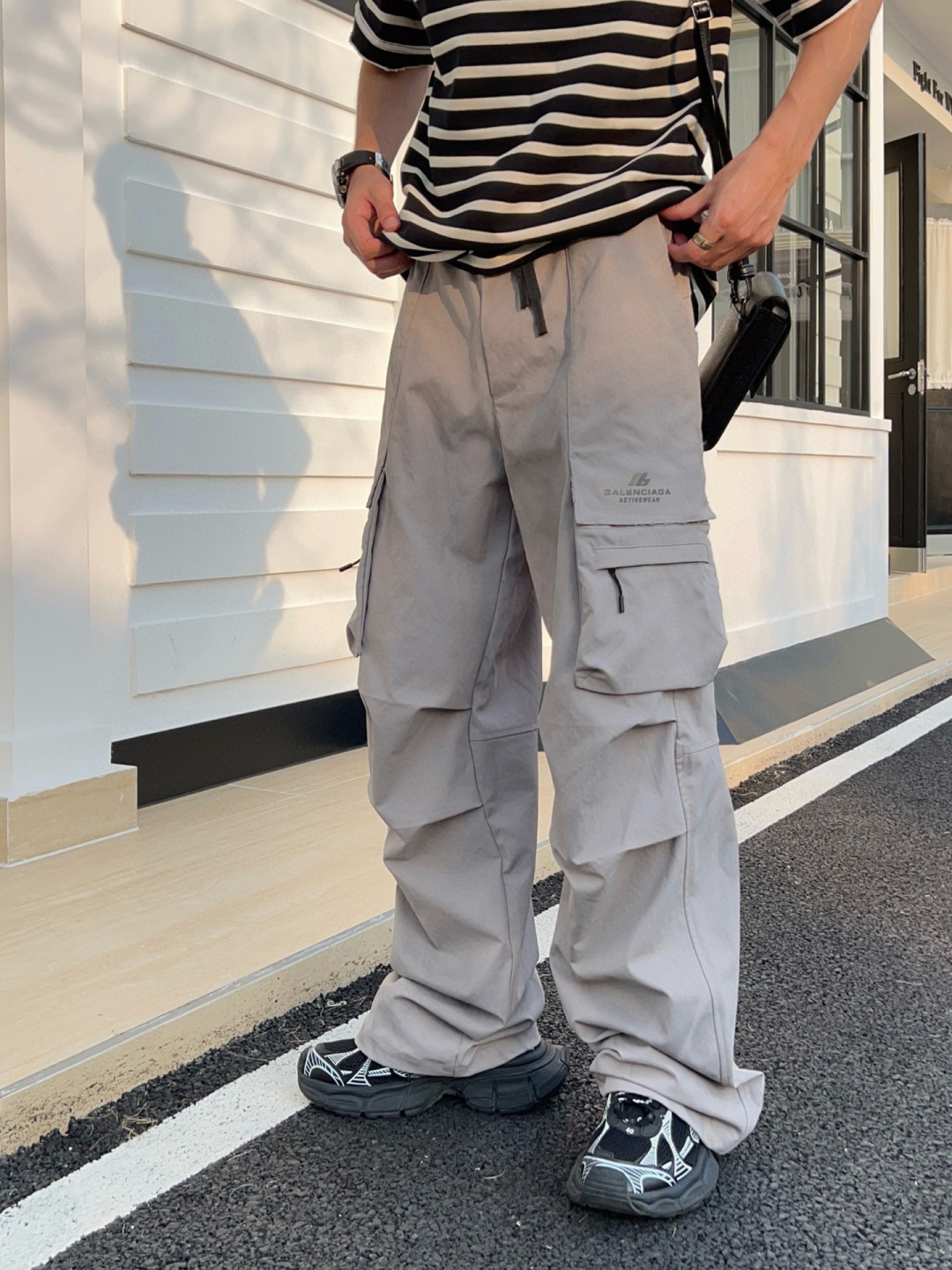 2025巴黎 秋冬新品发售！ 工装元素系列运动休闲裤精细打造！工装立体口袋设计！水洗工艺面料不易变形褪色