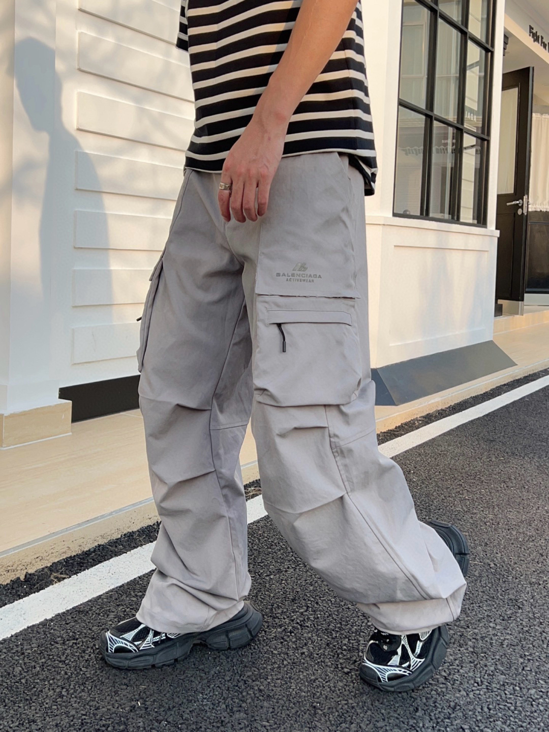 2025巴黎 秋冬新品发售！ 工装元素系列运动休闲裤精细打造！工装立体口袋设计！水洗工艺面料不易变形褪色