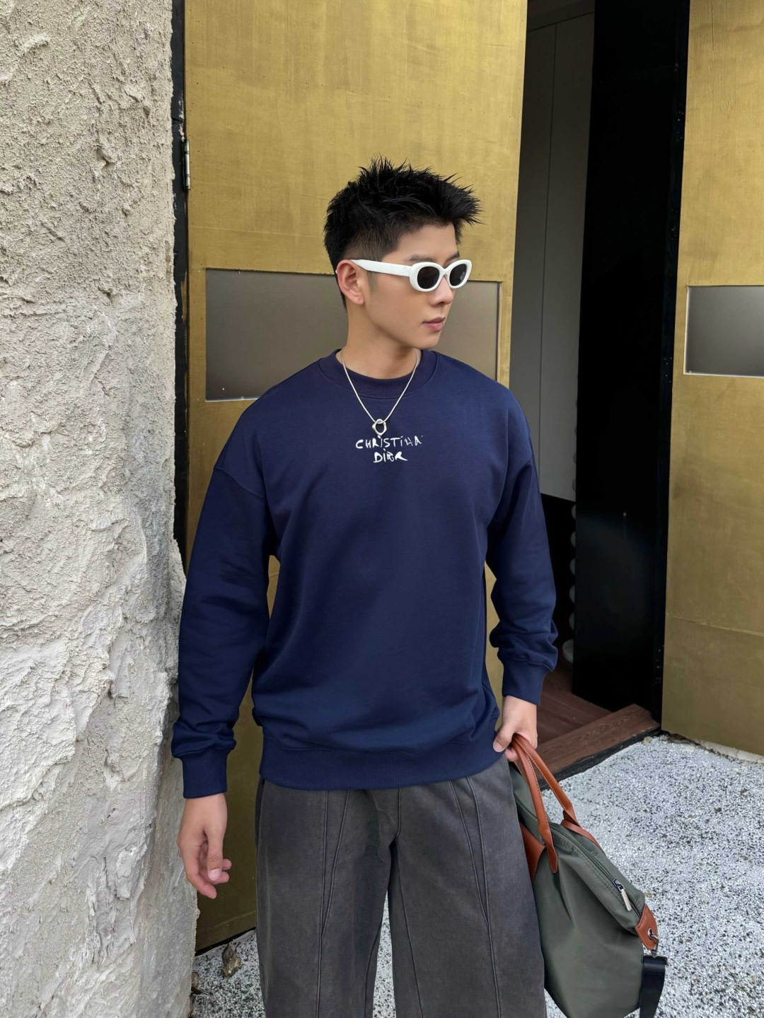 Dio* 迪奥*2025秋冬新款圆领卫衣400克毛圈纯棉字母logo立体发泡颜色：黑色 白色 灰色 深蓝