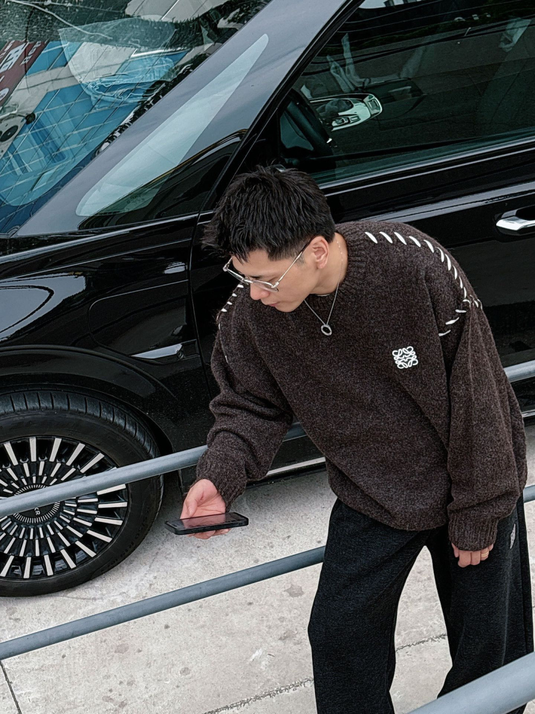 罗家新款毛衫毛衣，上身宽松纱线采用细针织法，上身舒适，不挑身材 男女同款，秋冬毛衣，是今年最好看的情侣装