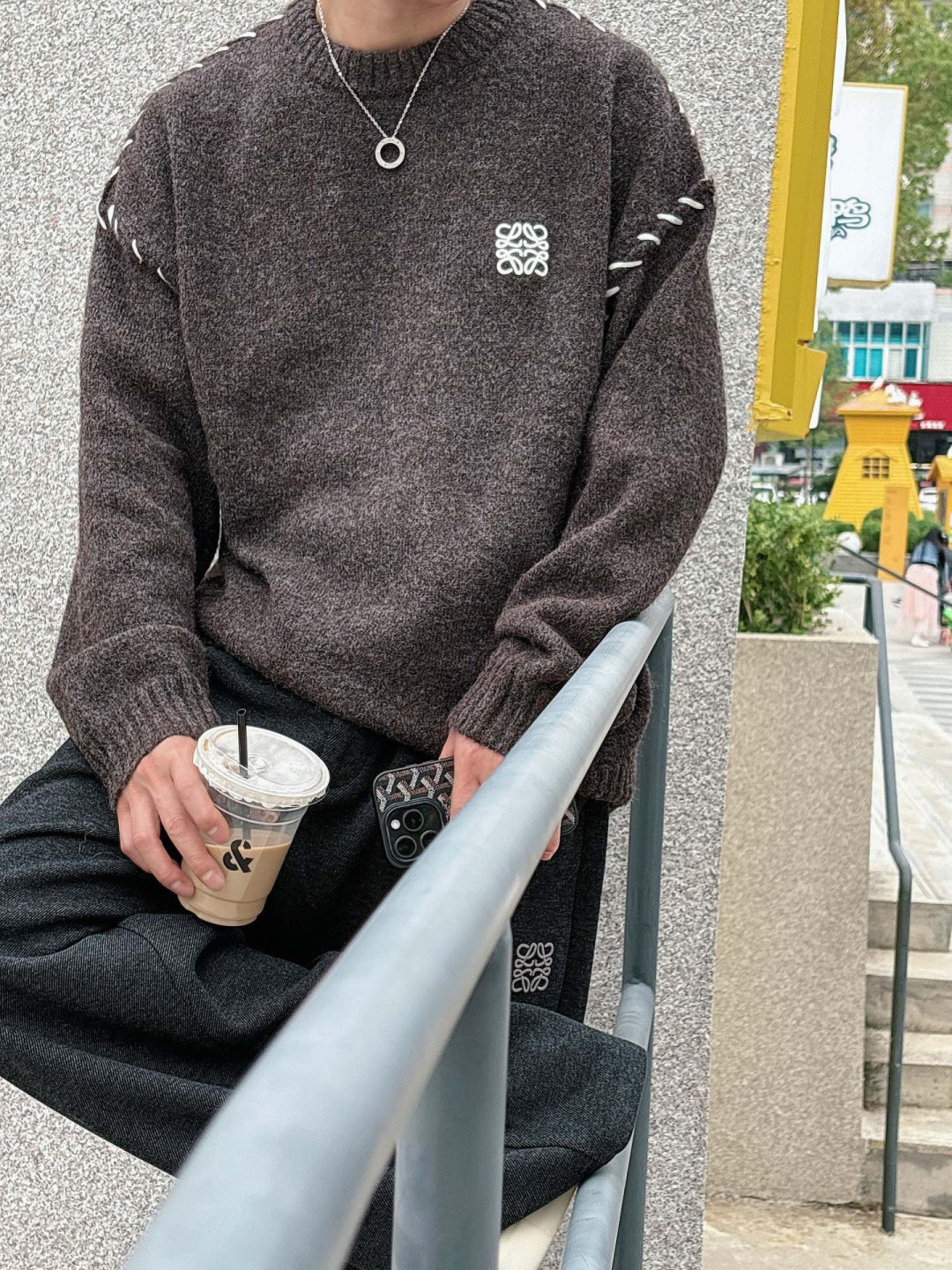 罗家新款毛衫毛衣，上身宽松纱线采用细针织法，上身舒适，不挑身材 男女同款，秋冬毛衣，是今年最好看的情侣装