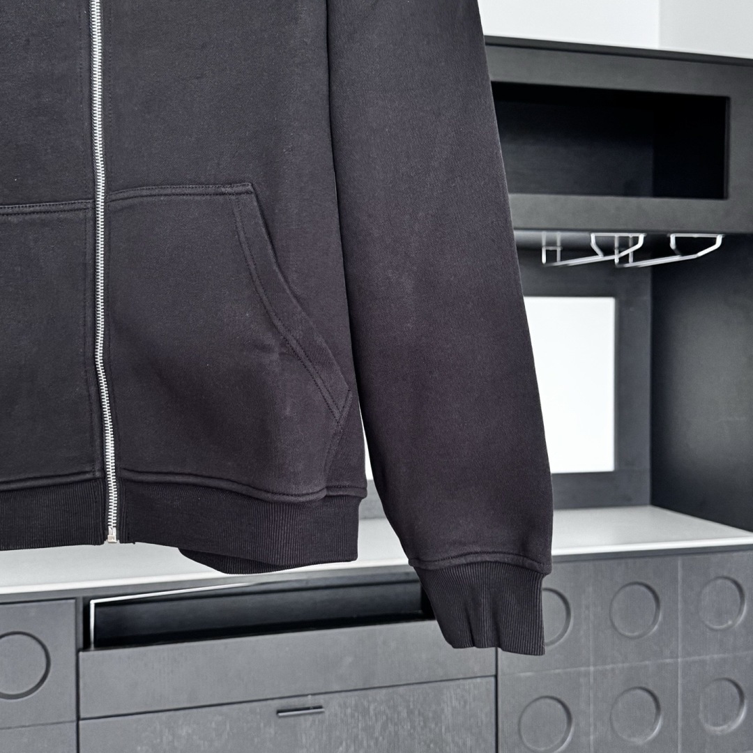 新款🆕Y-3，秋冬新款外套，秋季新款，上身效果帅气十足，男女同款，潮人必备。码数：S-XL