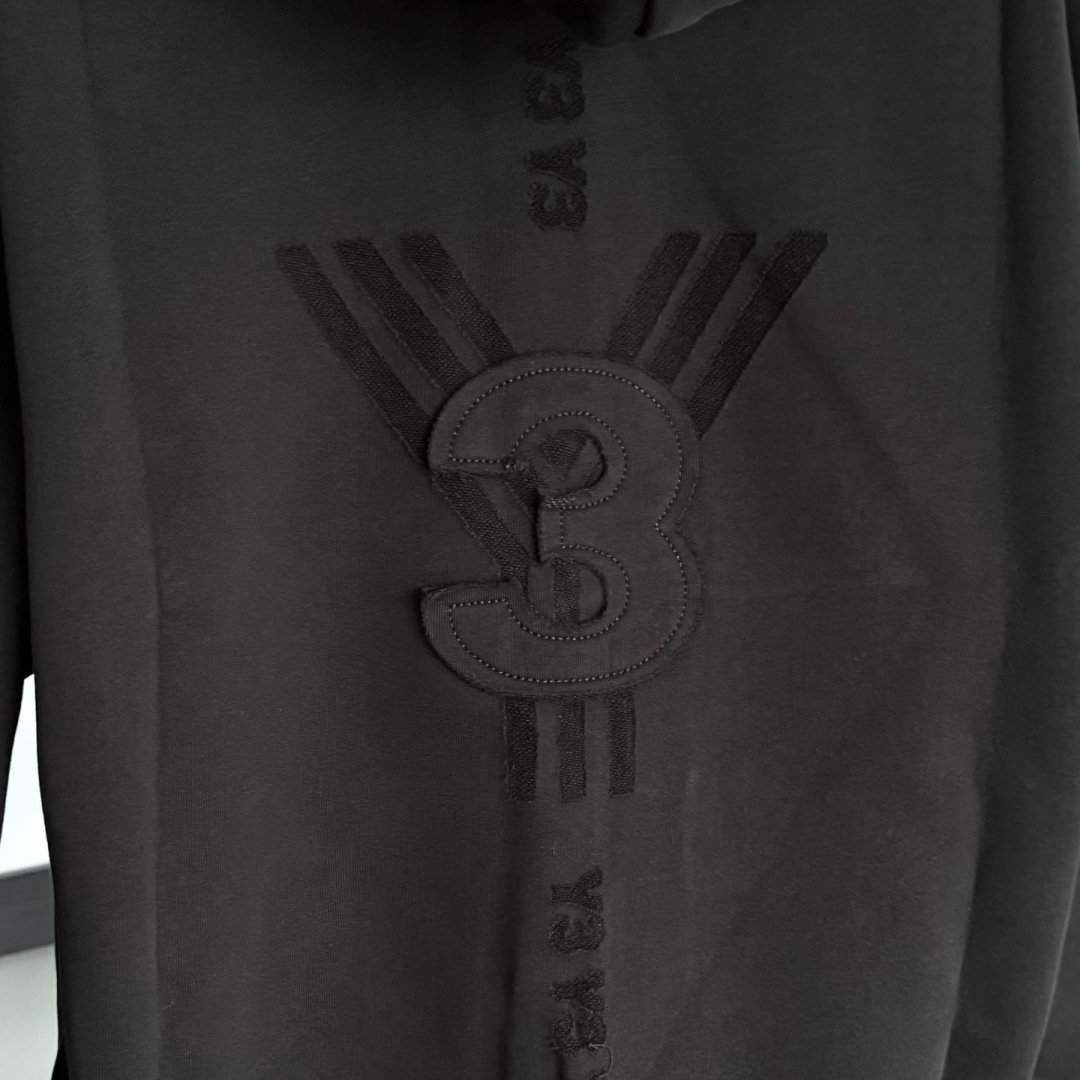 新款🆕Y-3，秋冬新款外套，秋季新款，上身效果帅气十足，男女同款，潮人必备。码数：S-XL