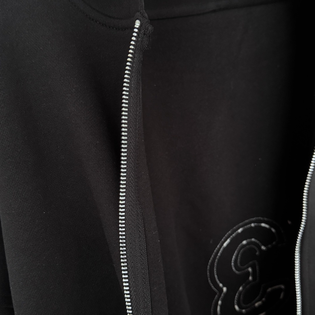 新款🆕Y-3，秋冬新款外套，秋季新款，上身效果帅气十足，男女同款，潮人必备。码数：S-XL