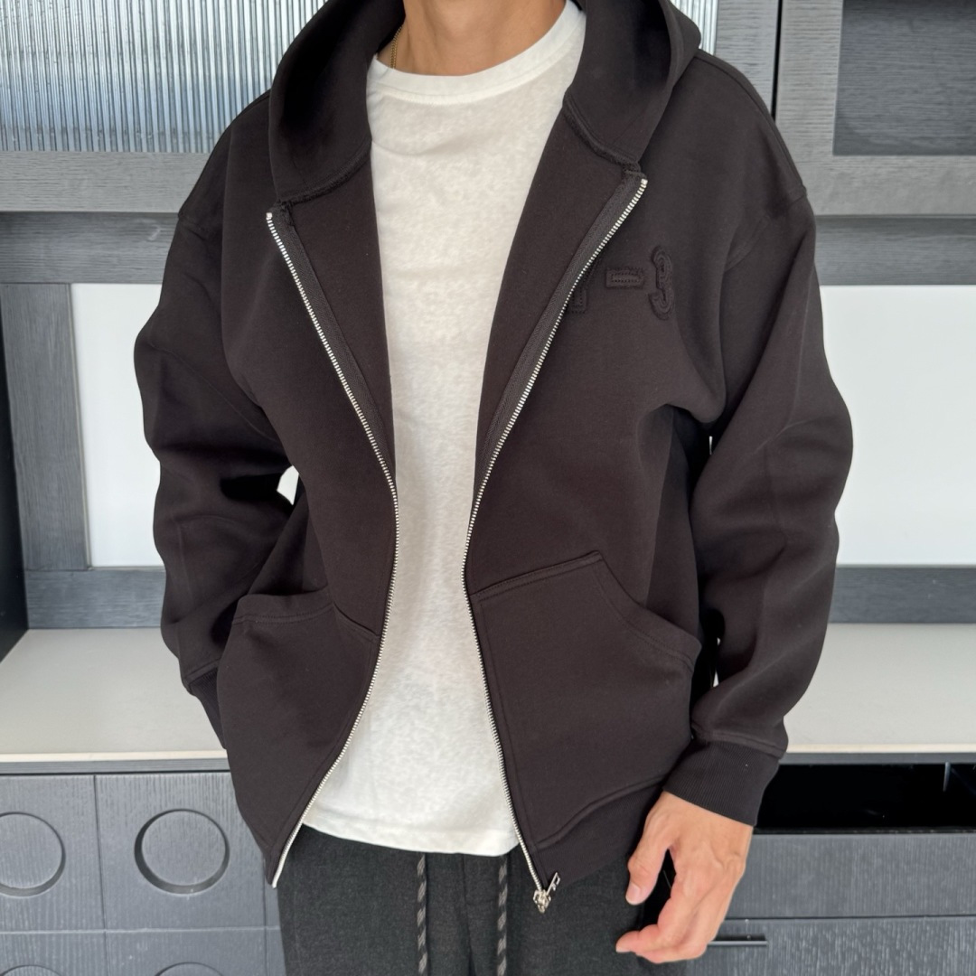 新款🆕Y-3，秋冬新款外套，秋季新款，上身效果帅气十足，男女同款，潮人必备。码数：S-XL