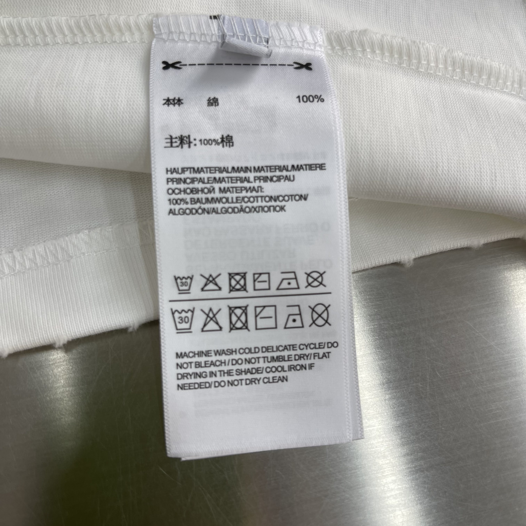 Balenciag 2025秋冬新款 320克洗水磨破圆领短袖tee 实物很棒男女同款 宽松版 尺码：X