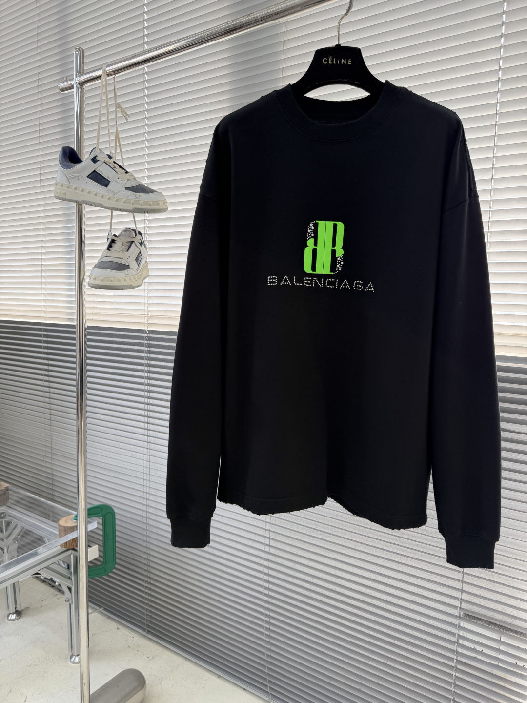 Balenciag 2025秋冬新款 320克洗水磨破圆领短袖tee 实物很棒男女同款 宽松版 尺码：X