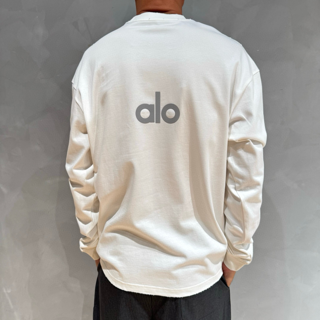 alo🌟新款秋季长袖🆕采用优质面料，手感细腻，搭配logo品牌标识，超级时尚洋气！码数:XS-XL 男女