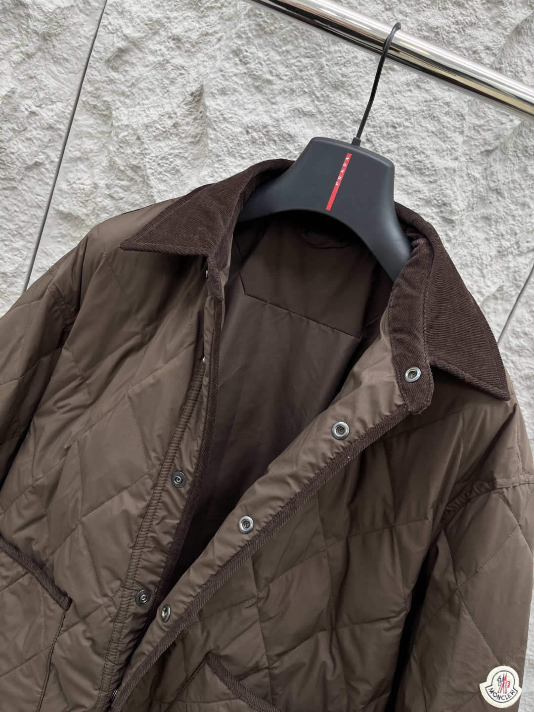 蒙口🔥🔥冬季新款羽绒90白鸭绒外套，品相非常完美，舒适保暖，非常出彩的设计，轻松将时髦感进阶，做工极为考