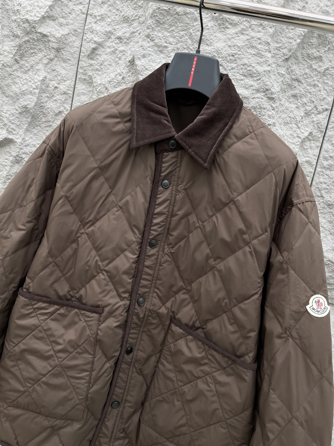 蒙口🔥🔥冬季新款羽绒90白鸭绒外套，品相非常完美，舒适保暖，非常出彩的设计，轻松将时髦感进阶，做工极为考