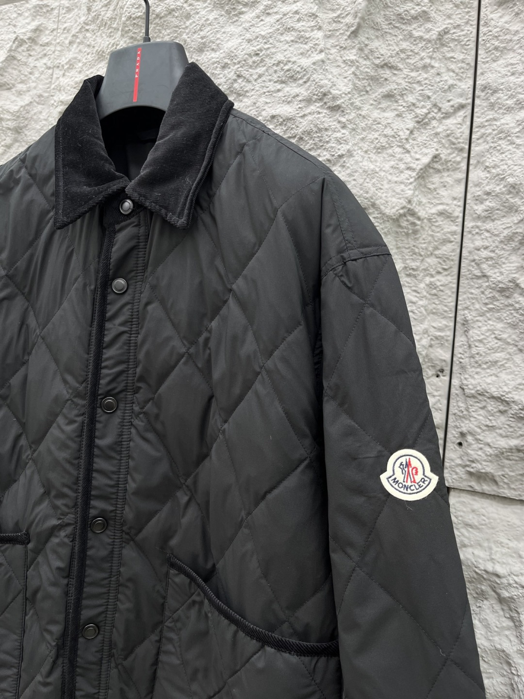 蒙口🔥🔥冬季新款羽绒90白鸭绒外套，品相非常完美，舒适保暖，非常出彩的设计，轻松将时髦感进阶，做工极为考