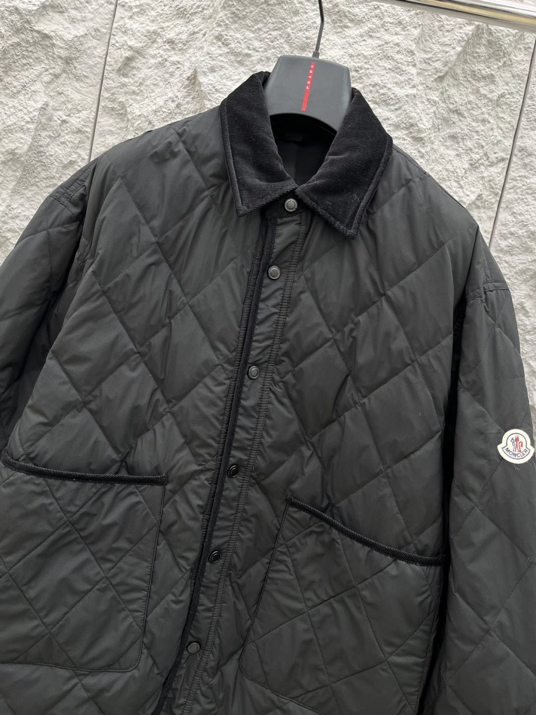 蒙口🔥🔥冬季新款羽绒90白鸭绒外套，品相非常完美，舒适保暖，非常出彩的设计，轻松将时髦感进阶，做工极为考