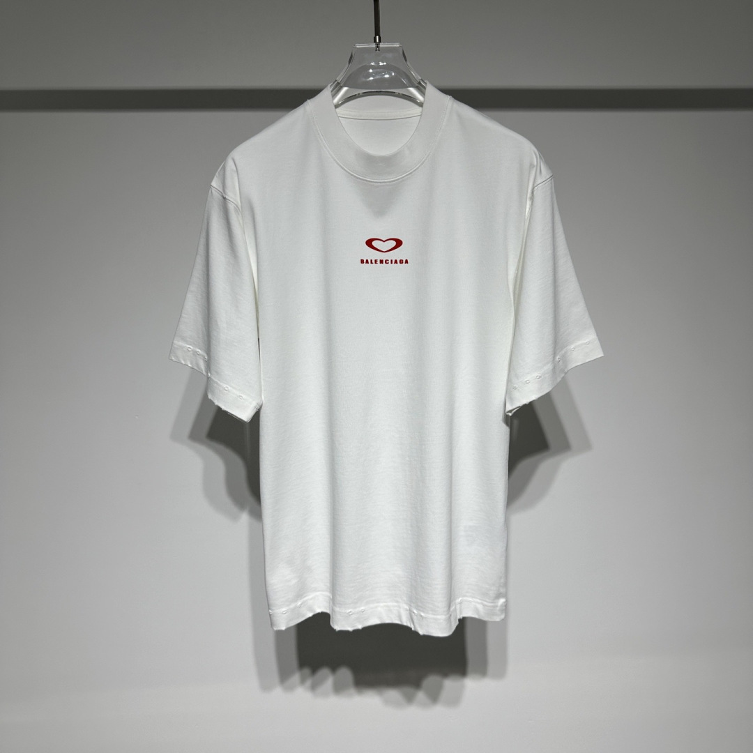 BALENCIAGA巴黎世家时尚休闲圆领短袖T恤！宽松版型纯棉材质！品牌字母logo爱心💗立体胶印工艺！
