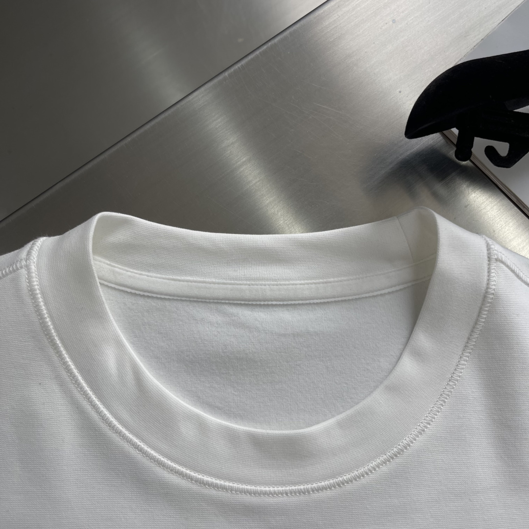 Z ZEGN 2025秋冬款棉莫代尔打底。码数：M-5XL 微阔版型精选棉与莫代尔混纺面料，亲肤柔软，内