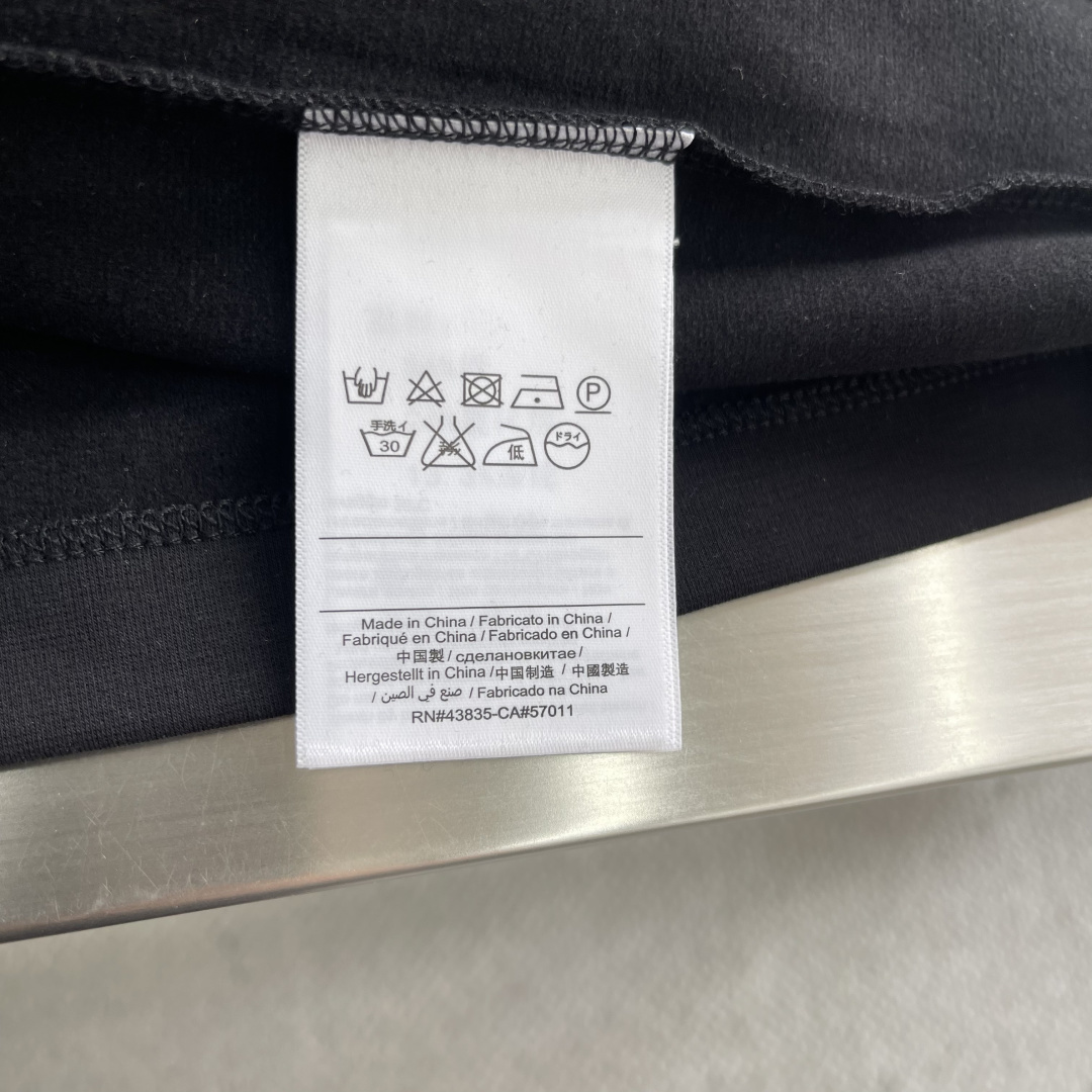 Z ZEGN 2025秋冬款棉莫代尔打底。码数：M-5XL 微阔版型精选棉与莫代尔混纺面料，亲肤柔软，内