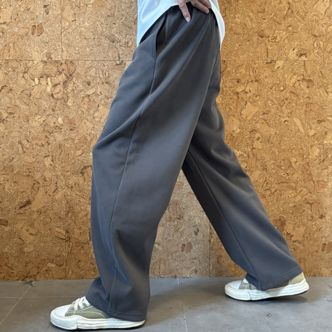 MM6🌟秋冬新款休闲裤🆕采用优质面料，具有质感，松紧腰带设计，超级时尚洋气！码数：M-3XL 男女同款