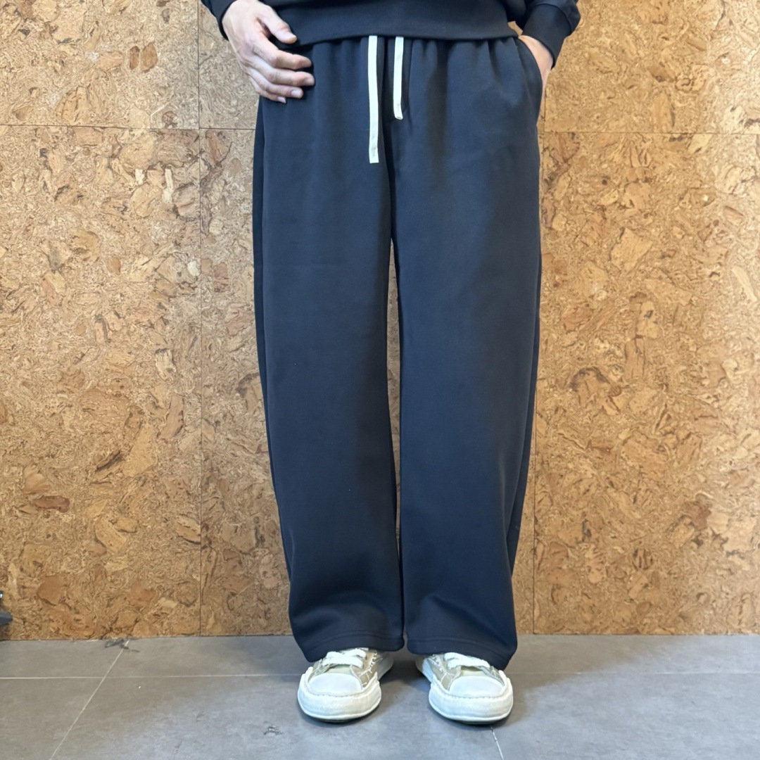 MM6🌟秋冬新款休闲裤🆕采用优质面料，具有质感，松紧腰带设计，超级时尚洋气！码数：M-3XL 男女同款