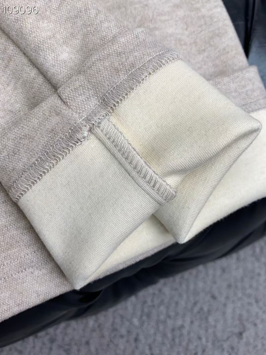 杰尼亚 𝟐𝟎𝟐𝟓秋冬上新高订轻奢休闲裤 现货供应 天丝+桑蚕丝+羊毛面料 抗皱免烫 舒适0压感 贴肤穿着