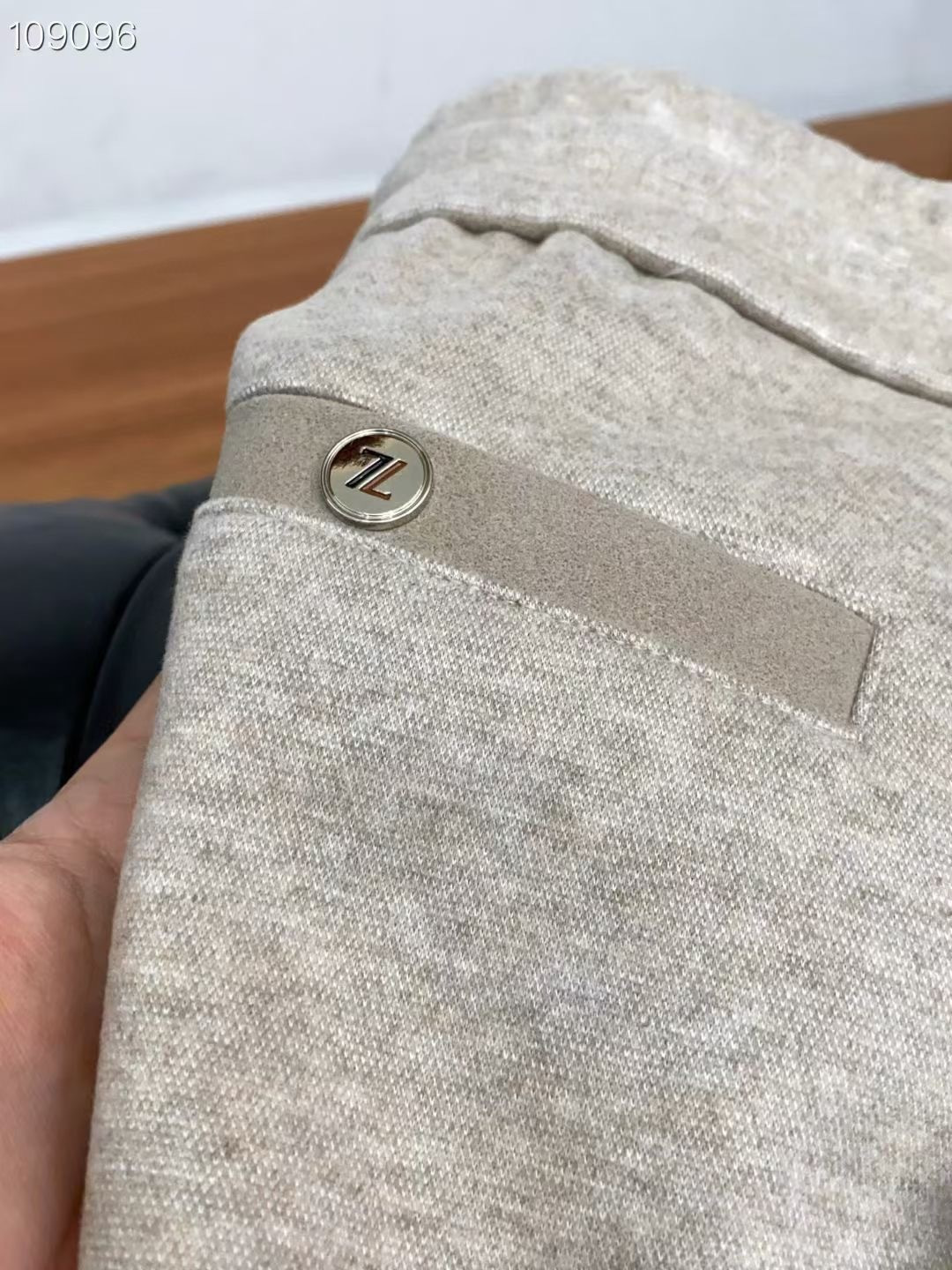 杰尼亚 𝟐𝟎𝟐𝟓秋冬上新高订轻奢休闲裤 现货供应 天丝+桑蚕丝+羊毛面料 抗皱免烫 舒适0压感 贴肤穿着