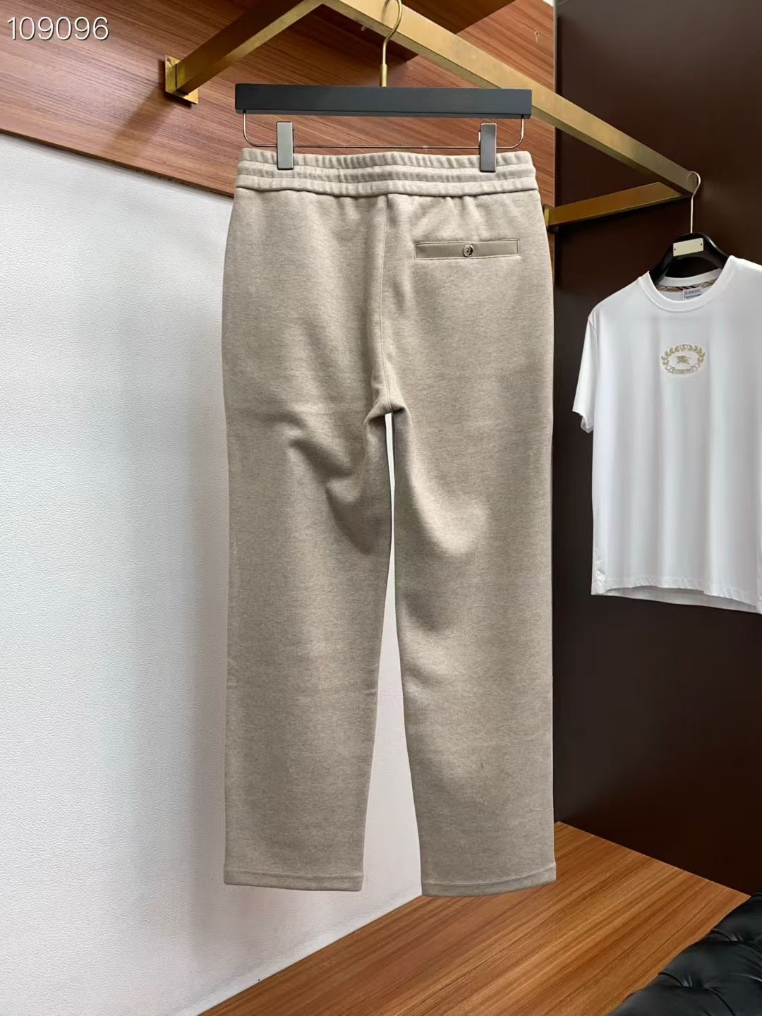 杰尼亚 𝟐𝟎𝟐𝟓秋冬上新高订轻奢休闲裤 现货供应 天丝+桑蚕丝+羊毛面料 抗皱免烫 舒适0压感 贴肤穿着