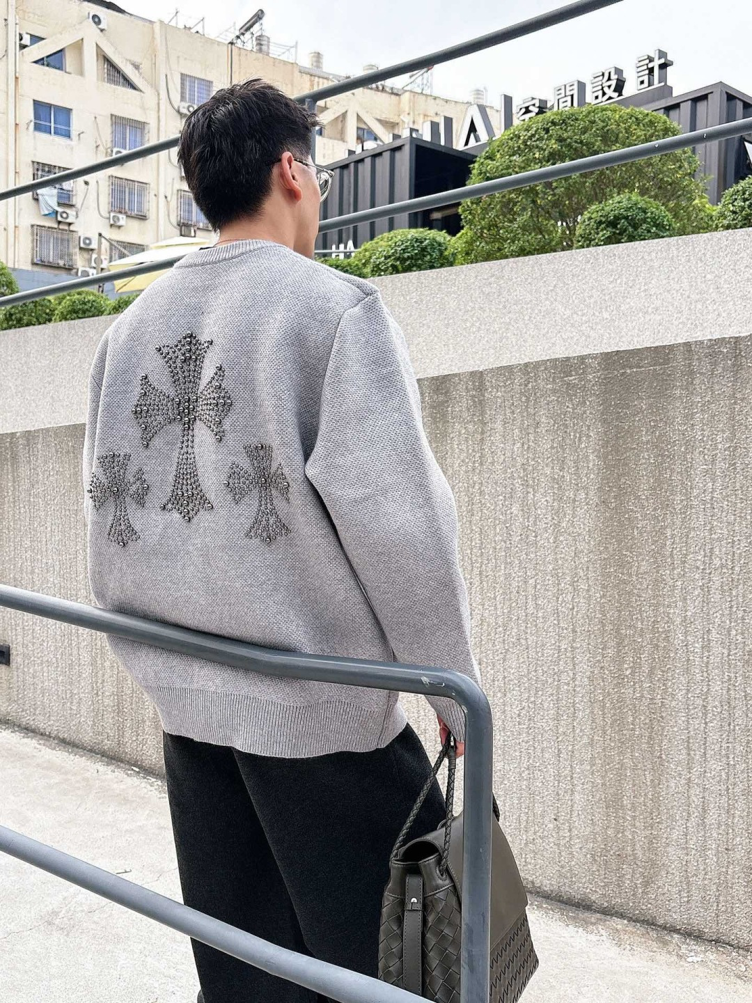 克罗心新款毛衫毛衣，上身宽松纱线采用细针织法，上身舒适，不挑身材 男女同款，秋冬毛衣，是今年最好看的情侣