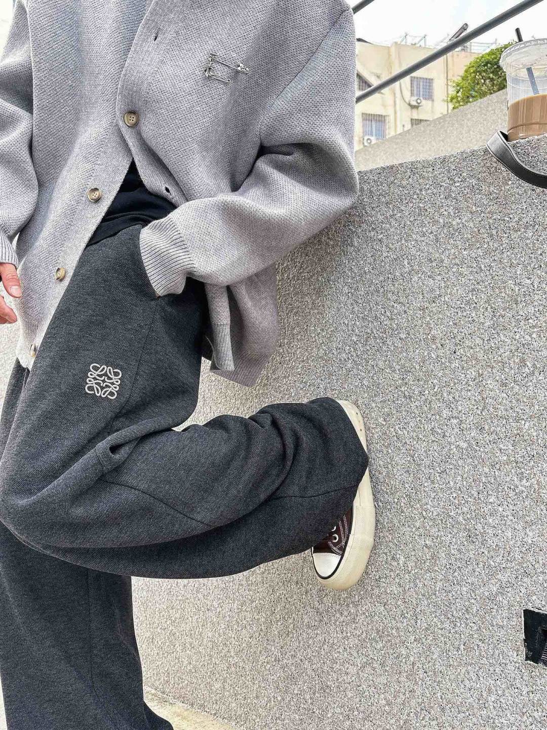 克罗心新款毛衫毛衣，上身宽松纱线采用细针织法，上身舒适，不挑身材 男女同款，秋冬毛衣，是今年最好看的情侣