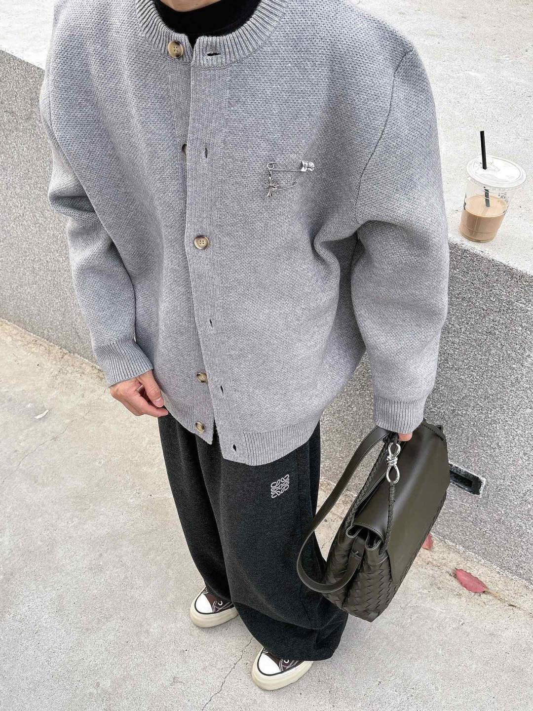 克罗心新款毛衫毛衣，上身宽松纱线采用细针织法，上身舒适，不挑身材 男女同款，秋冬毛衣，是今年最好看的情侣