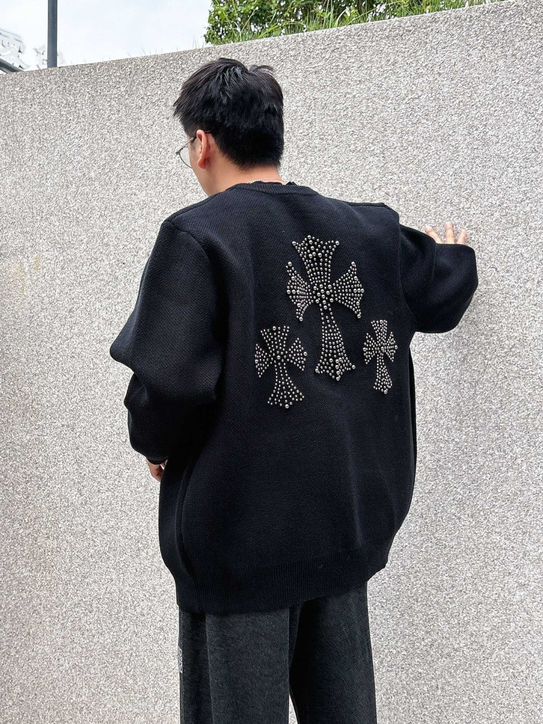 克罗心新款毛衫毛衣，上身宽松纱线采用细针织法，上身舒适，不挑身材 男女同款，秋冬毛衣，是今年最好看的情侣